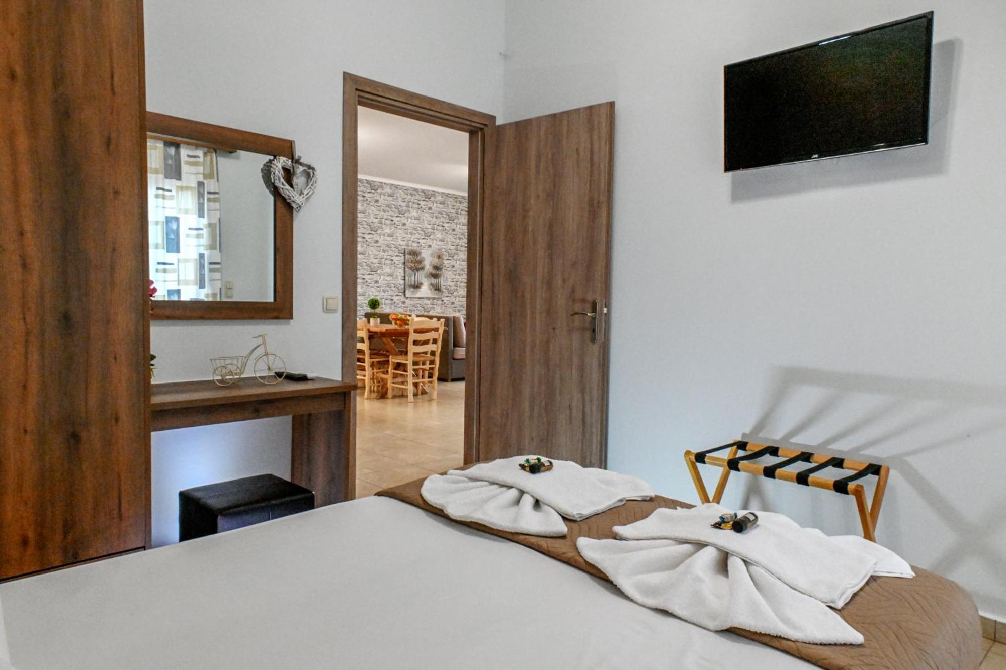 Stelios & Stavros Apartment Kíssamos Extérieur photo