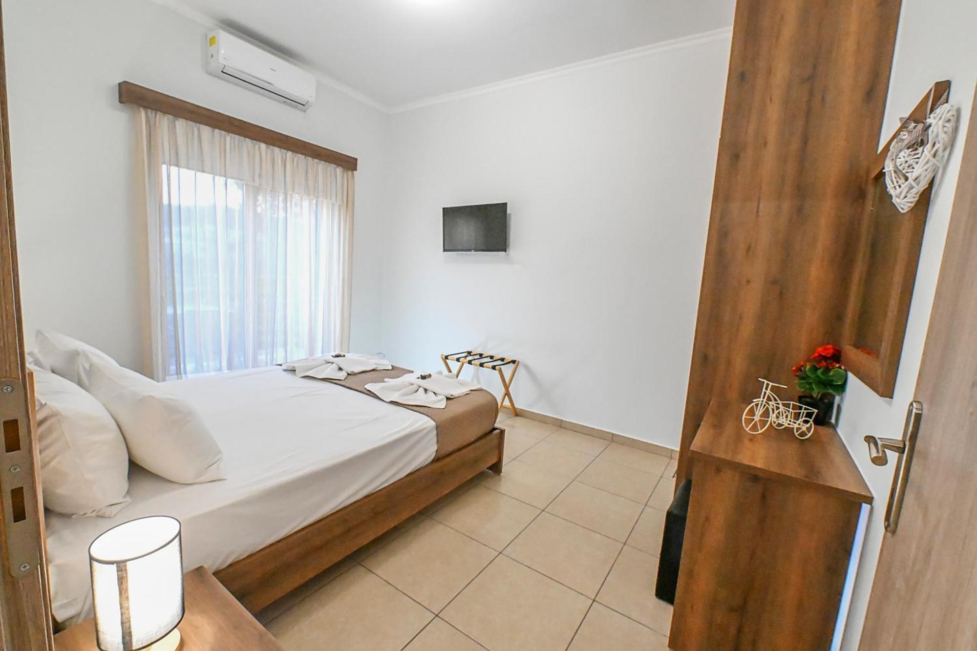 Stelios & Stavros Apartment Kíssamos Extérieur photo